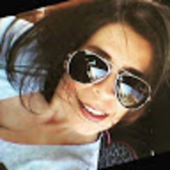 Meet your Posher, Lupe - Picture 1 of 1